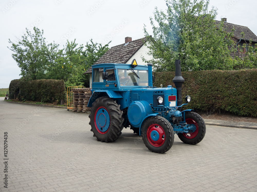 Historischer Traktor Zugmaschine Lanz Oldtimer