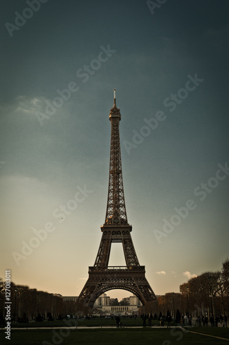 Eiffel tower © Alexey Anashkin