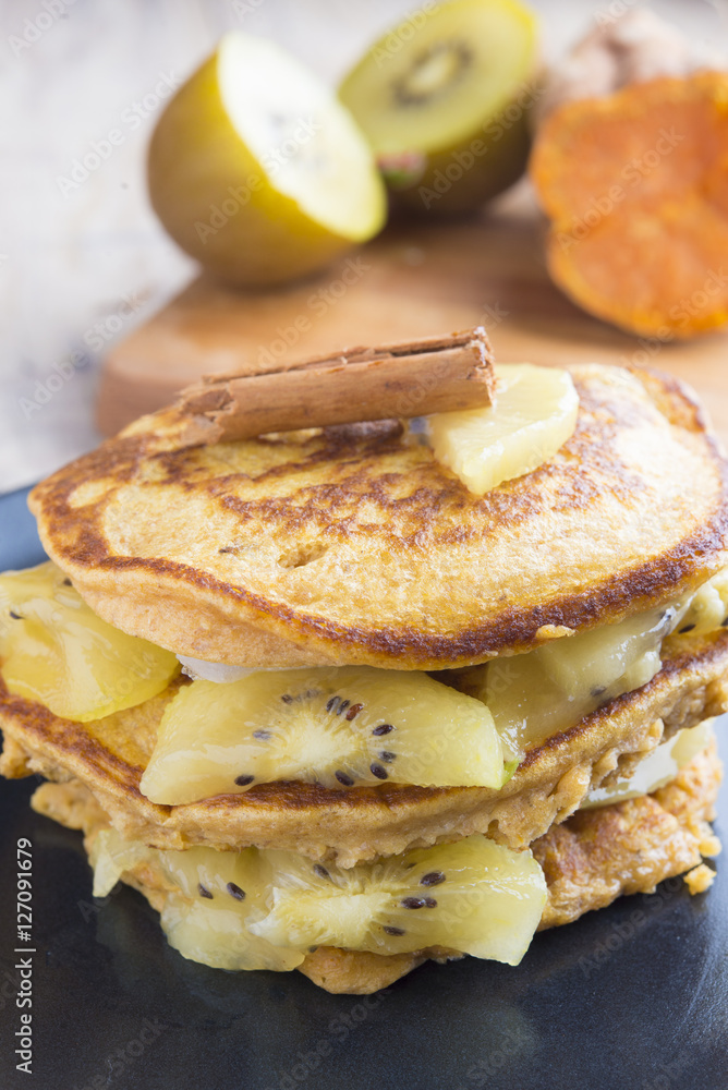 Pancakes of yam and kiwi Pancakes of yam and kiwi