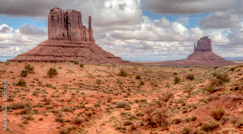 Geologic formations in Monument Valley along the Arizona/Utah border