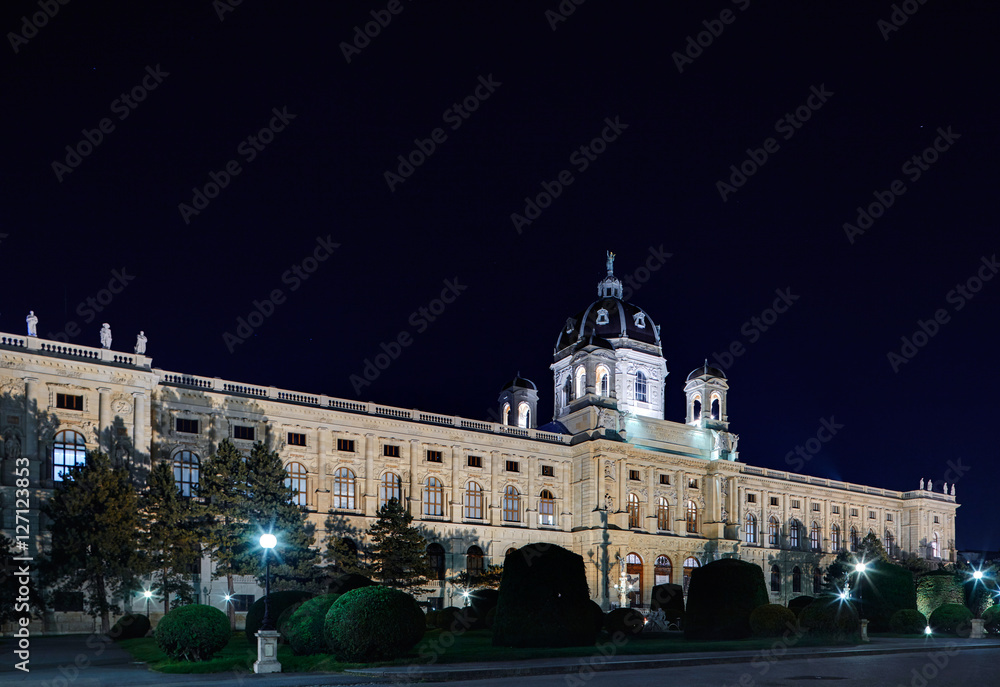 Beautiful night view of famous Naturhistorisches Museum (Natural