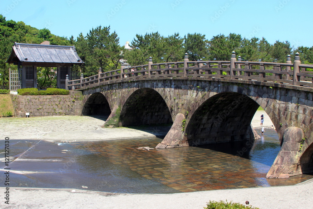 石橋記念公園の西田橋と御門
