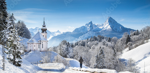 Obraz na płótnie Church of Maria Gern with Watzmann in winter, Berchtesgadener Land, Bavaria, Germany w salonie