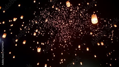(4K)Sky lantern festival(yee peng lanna)in Chaing Mai, Thailand photo