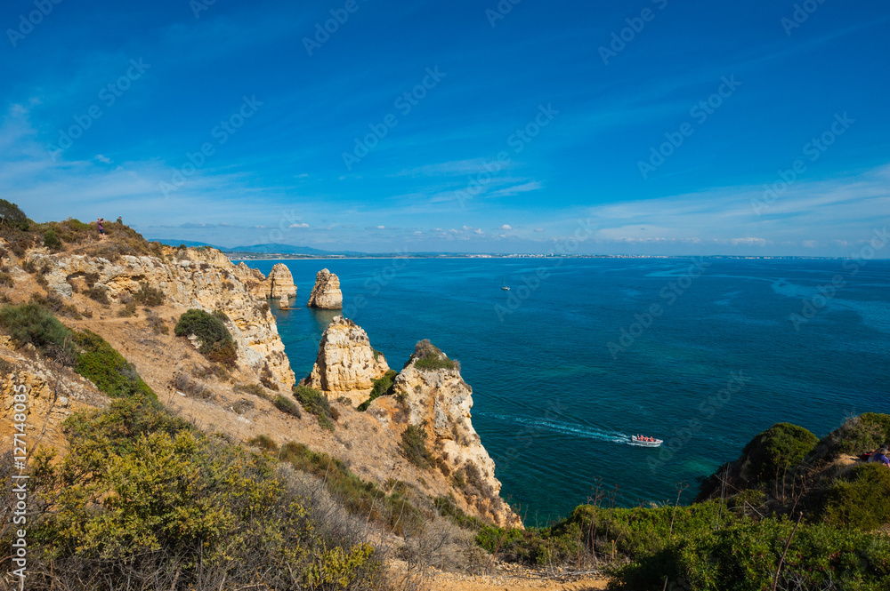 絶景Portugal, Lagos の海岸線 / 大自然が作りだした、大西洋に面するPortugal, Lagos の海岸線はまさに絶景