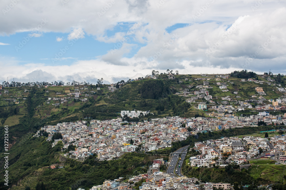 Autopista General Rumiñahui, Stadtviertel; Quito, Ecuador