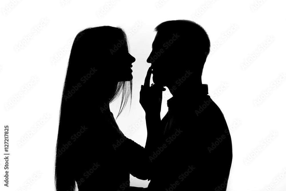 silhouette couple in love