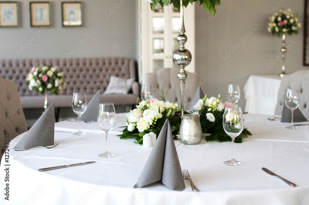 Pledged to dinner table