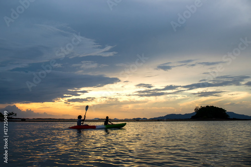 A couple kayaking in the sea © tonaquatic