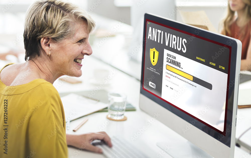 Obraz premium Antivirus Alert Firewall Hacker Protection Safety Concept