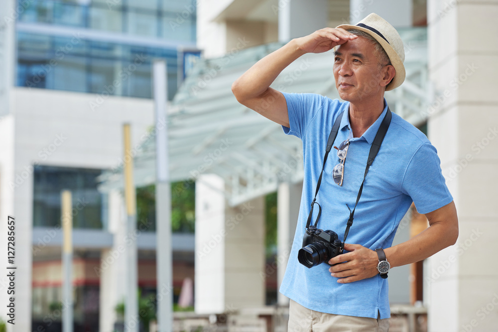 Fototapeta premium Mature tourist