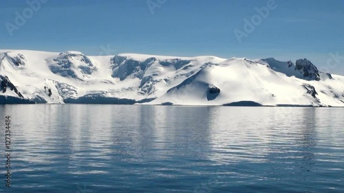 Wallpaper Mural Cruising in Antarctica - Antarctic Peninsula - Palmer Archipelago - Neumayer Channel - Global warming - Fairytale landscape Torontodigital.ca