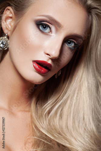 Fashion blonde woman with beautiful face