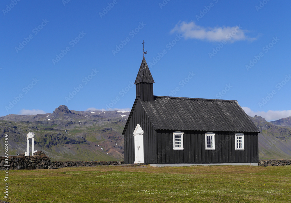 Die Kirche von Búðir auf der Halbinsel Snæfellsnes in Island