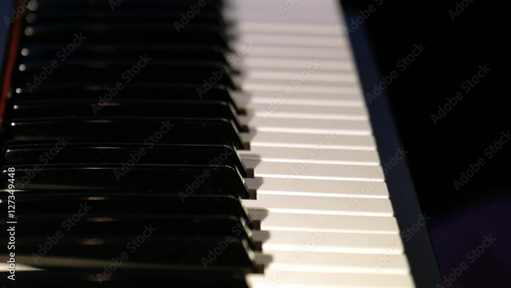 Nahaufnahme einer Klavier Tastatur Nahaufnahme einer Klavier Tastatur