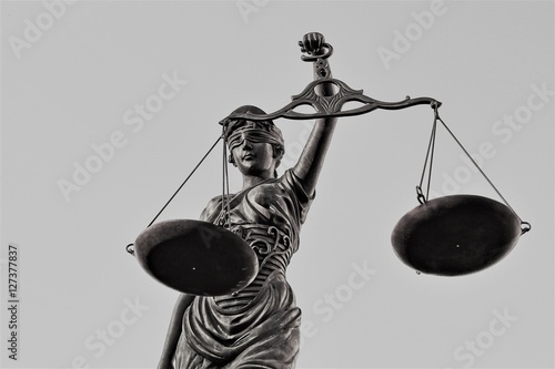 Εκτύπωση καμβά Justitia poetic justice