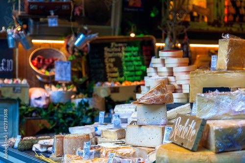 Konstfotografi Variety of cheese on display in Borough Market, London