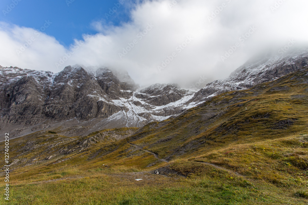 Fototapeta premium Weg zum Kaufbeurer Haus