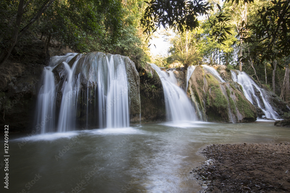 Pa Ka Yor Waterfall, Chongkaeb Sub-District, Phop Phra, Tak, Thailand