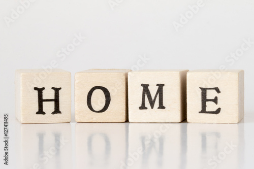 Wallpaper Mural ホーム、HOMEと書かれたブロック Torontodigital.ca