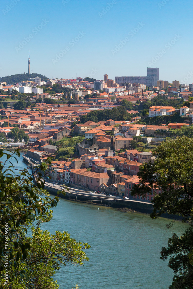 Porto vue sur la ville et le Douro depuis les jardins du palais de cristal