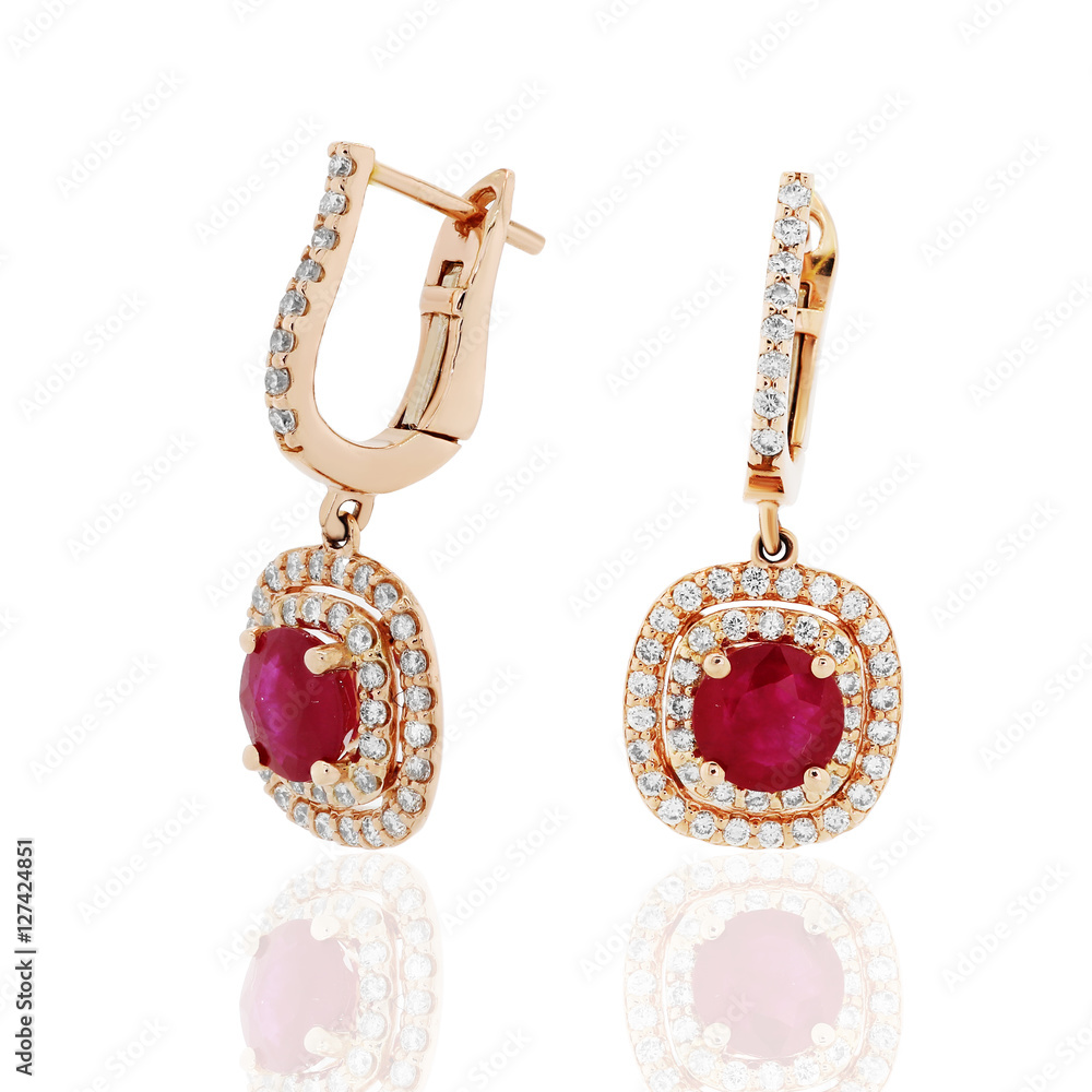 aretes pendientes con ribies rubi zafiros en oro amarillo con diamantes  Earrings with rubies Sapphire yellow gold rubies with diamonds Stock Photo  | Adobe Stock