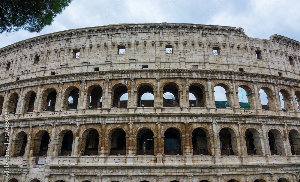 Rome sightseeing - the amazing Colosseum