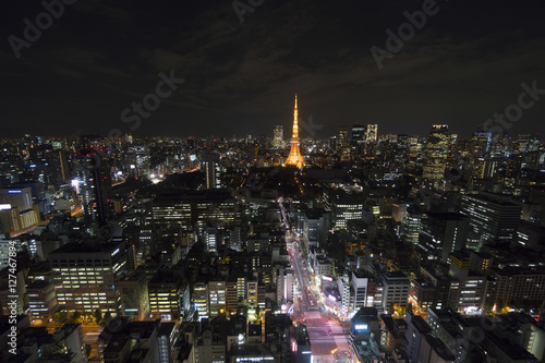 東京都市風景 夜景 東京タワーと都心の街並 夜空 コピースペース fix