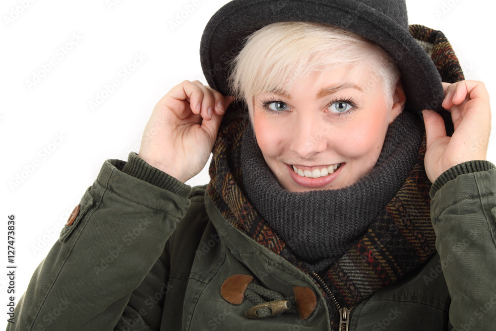 junge Frau mit Hut,Schal und Wintermantel junge Frau mit Hut,Schal und Wintermantel