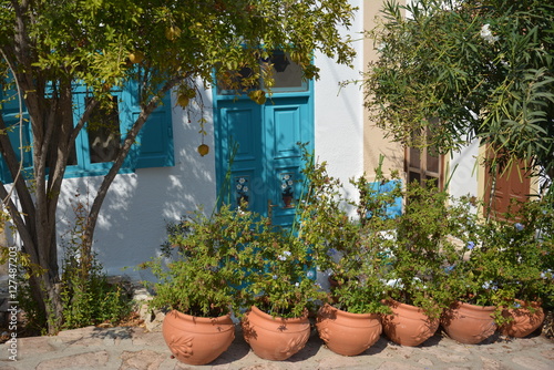 Fototapeta Naklejka Na Ścianę i Meble -  porche de maison à Halki en Grèce