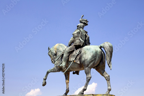 View of Vittorio Emanuele II statue at Altar of the Fatherland in Rome. Grand marble  classical temple honoring Italy s first king   First World War soldiers.