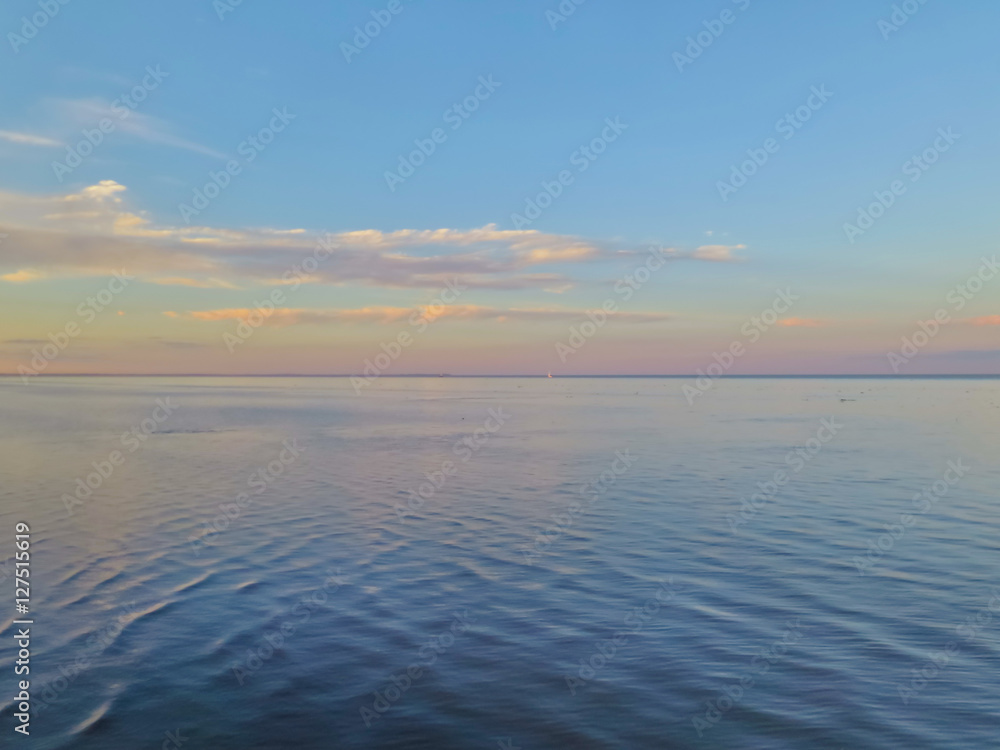 Obraz premium Rio de la Plata at Sunset, Buenos Aires, Argentina