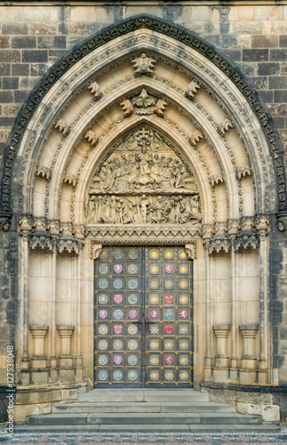 Decorated the door of the cathedral