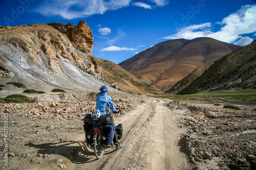 Cycling through Tibet