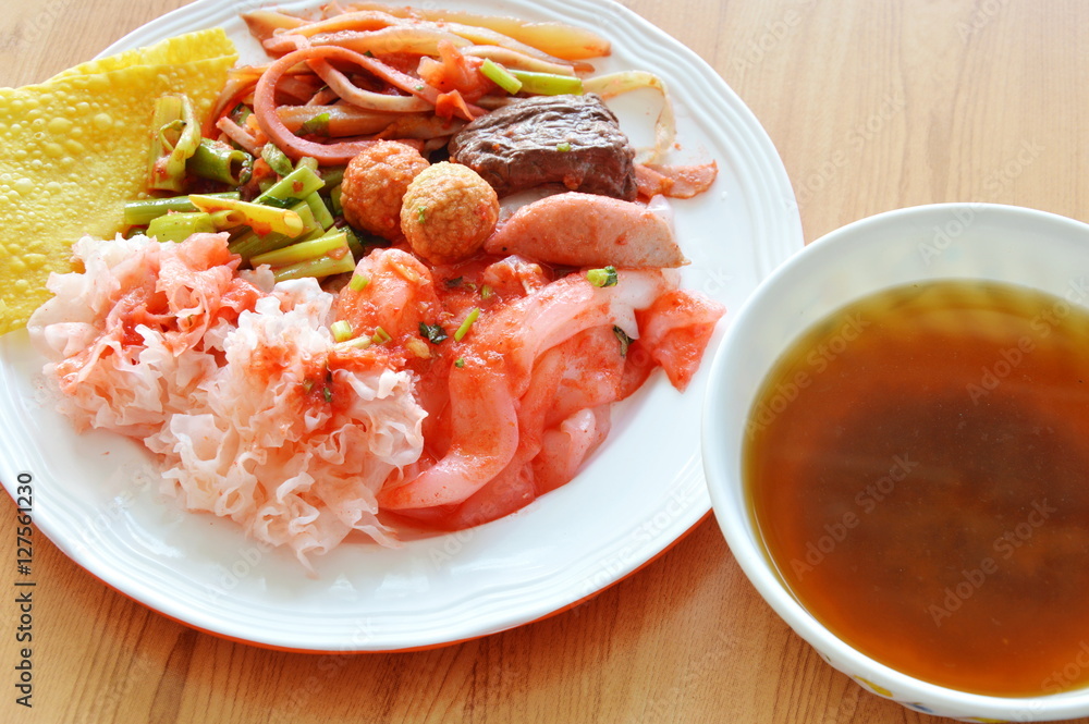 rice noodle with fish and shrimp ball dress red soy sauce rice noodle with fish and shrimp ball dress red soy sauce