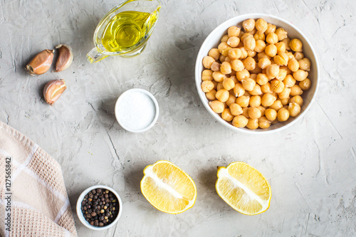 ingredients for cooking hummus