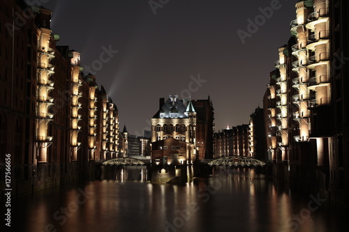 Hafencity - Speicherstadt Hamburg mit Wasserschlösschen