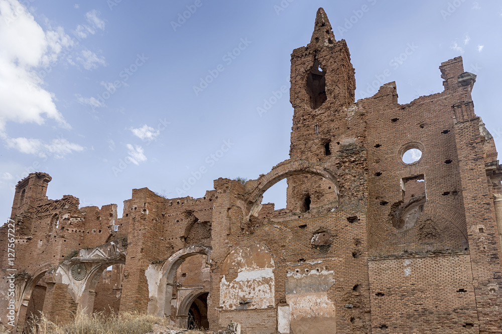 ciudad abandonada de Belchite tras los bombardeos de la guerra civil española
