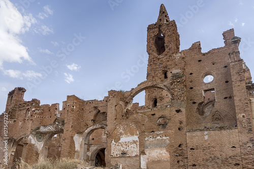 ciudad abandonada de Belchite tras los bombardeos de la guerra civil española © Antonio ciero