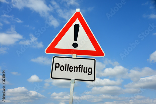 Pollenflug, Heuschnupfen, Allergie, Blütenstaub, Schild, Achtung, Warnung, symbolisch, allergische Reaktion, Ambrosia, Blüte, allergische Reaktion, Pollenwarnung