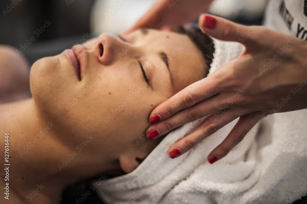 massaggio viso e corpo in spa massaggio viso e corpo in spa