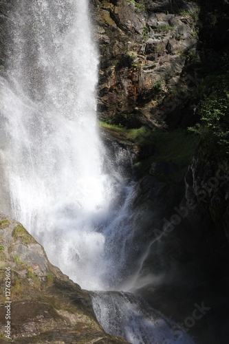 Wasserfall im Gebirge