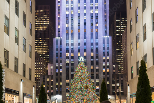 New York - DECEMBER 20, 2013: Christmas Tree at Rockefeller cent Fototapet