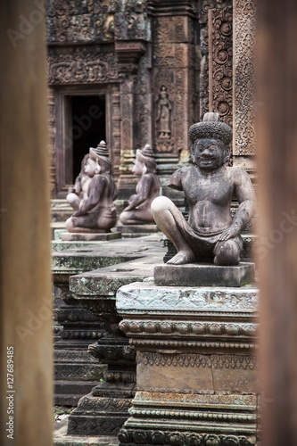 cambodia buddhist temple sculpture