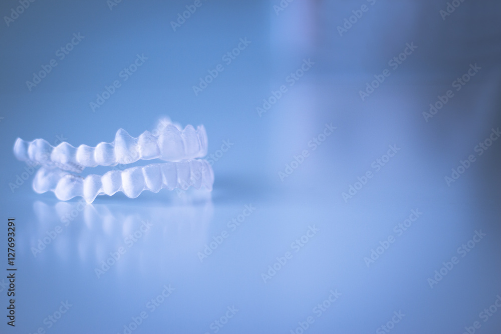 Transparent dental orthodontics Transparent dental orthodontics