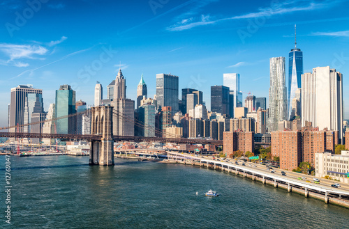 Lower Manhattan skyline as seen from Brooklyn © jovannig