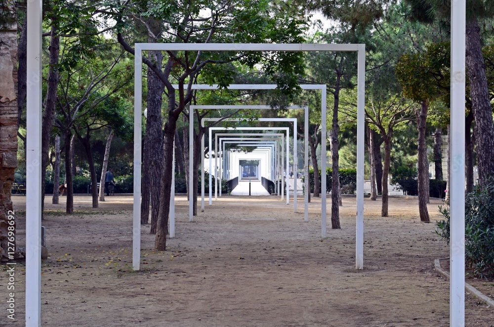 Jardin arbolado en Parque del Clot Jardin arbolado en Parque del Clot