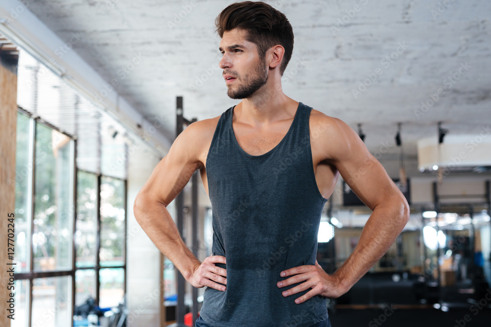Photo in profile of fitness man Photo in profile of fitness man