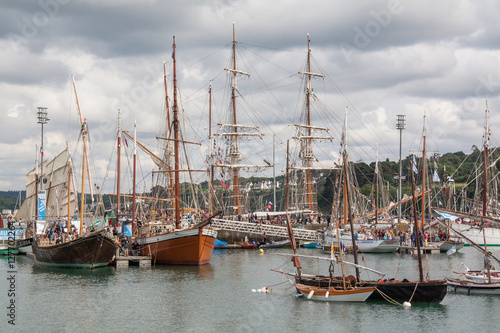 Vieux gréement dans la baie de Douarnenez, Finistère, Bretazgne 