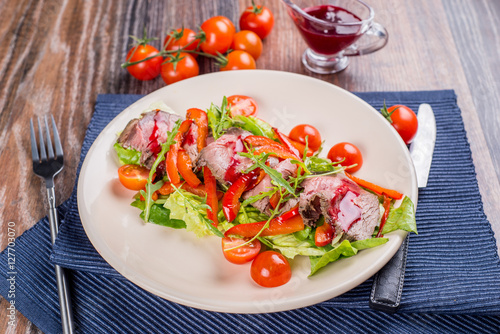 Salad with meat and vegetables